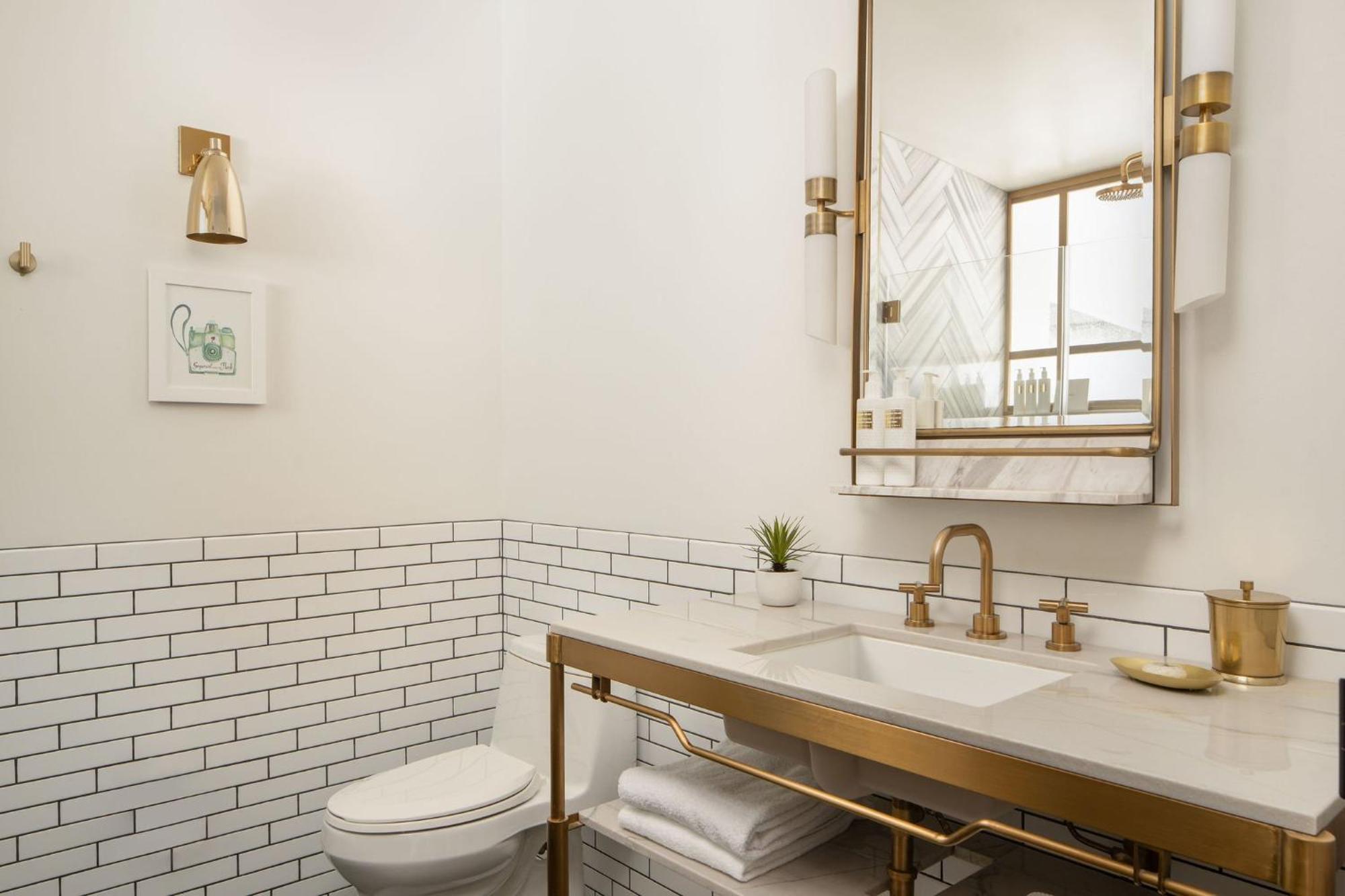 Hotel Halcyon - A In Cherry Creek 4*